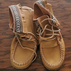 Moccasins - Laurentian chiefs